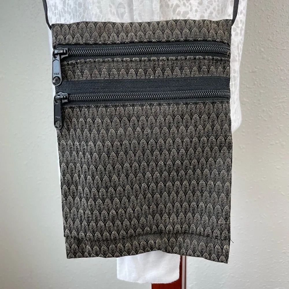 Crossbody Purse EUC